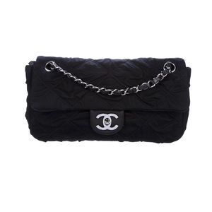 Authentic Chanel East West Flap bag in mesh